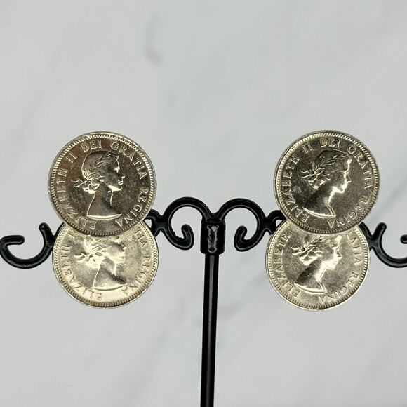 Vintage Queen Elizabeth 1953 1 Cent Canadian Coin Earrings Pair Screw Back - Picture 1 of 10